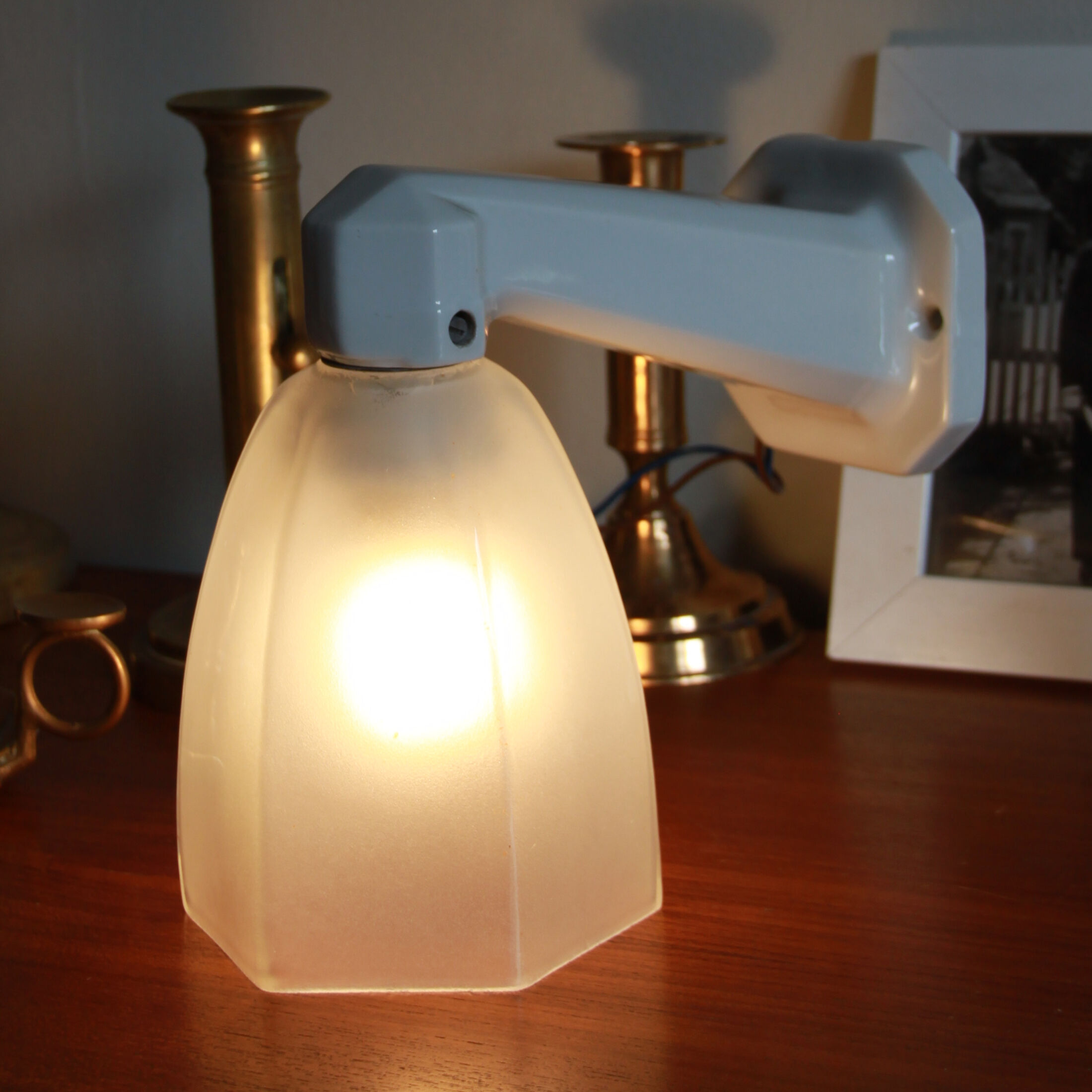 Applique murale col de cygne porcelaine céramique art déco verre tulipe translucide