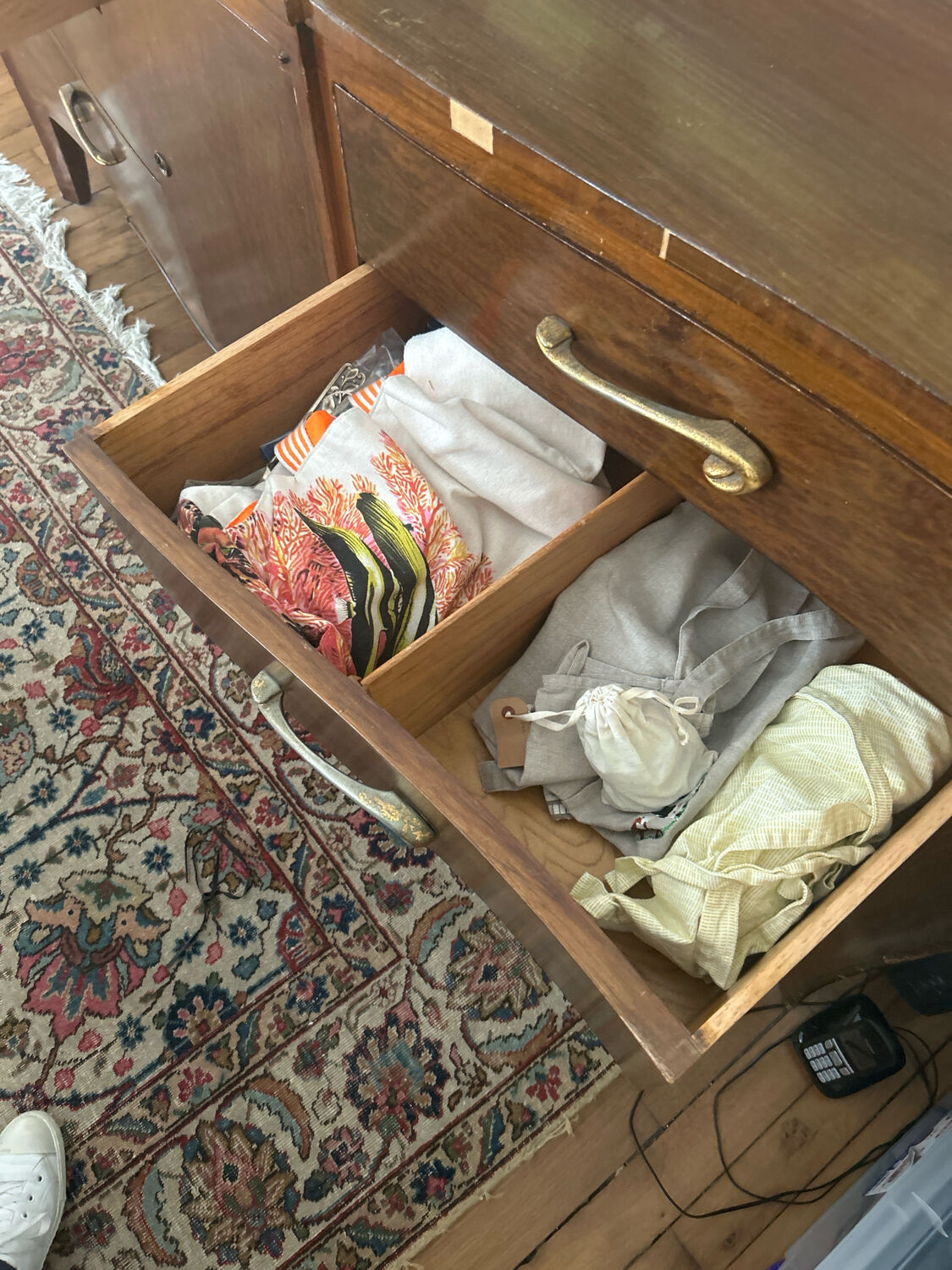 Vintage wooden commode in Louis XV style – Albano Company (New York)