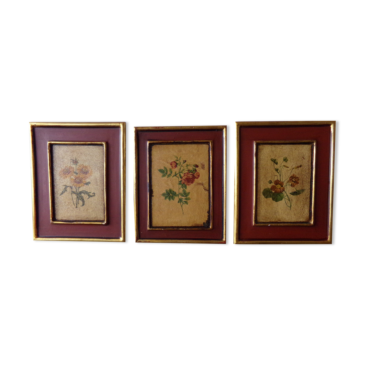 3 paintings with floral motifs