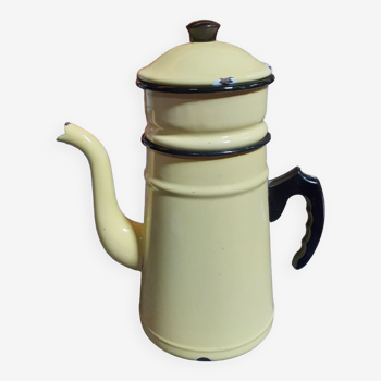 Yellow enamelled coffee maker