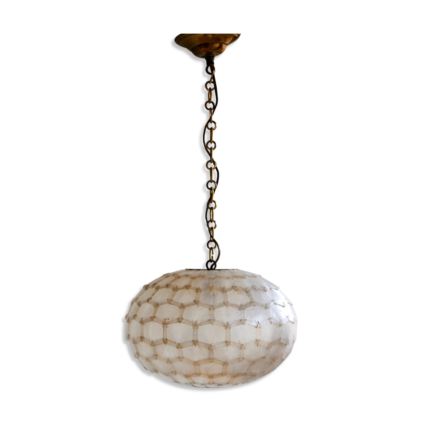 Suspension in pearls of mother-of-pearl of Capiz and brass