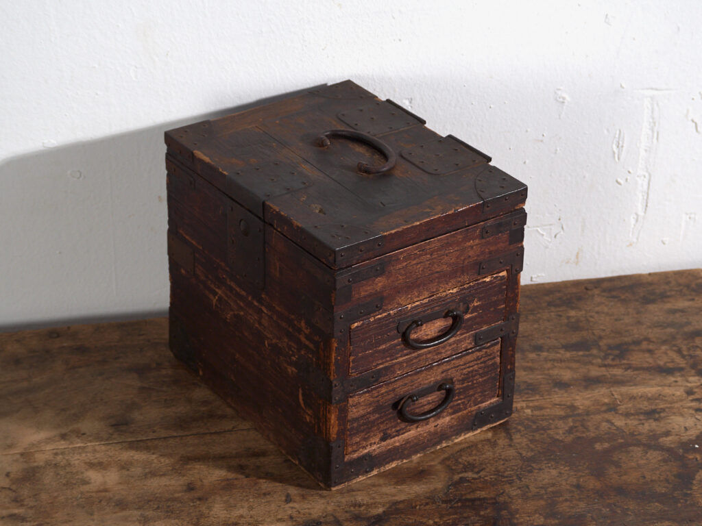 Japanese ko-dansu with hinged lid and paulownia wood drawers, Meiji–Taishō period, circa 1868–1926.