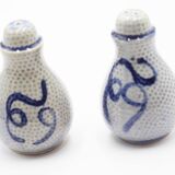 Salière et poivrière en grès bleu