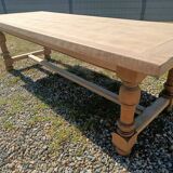 Farm table