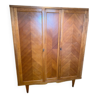 Armoire vintage