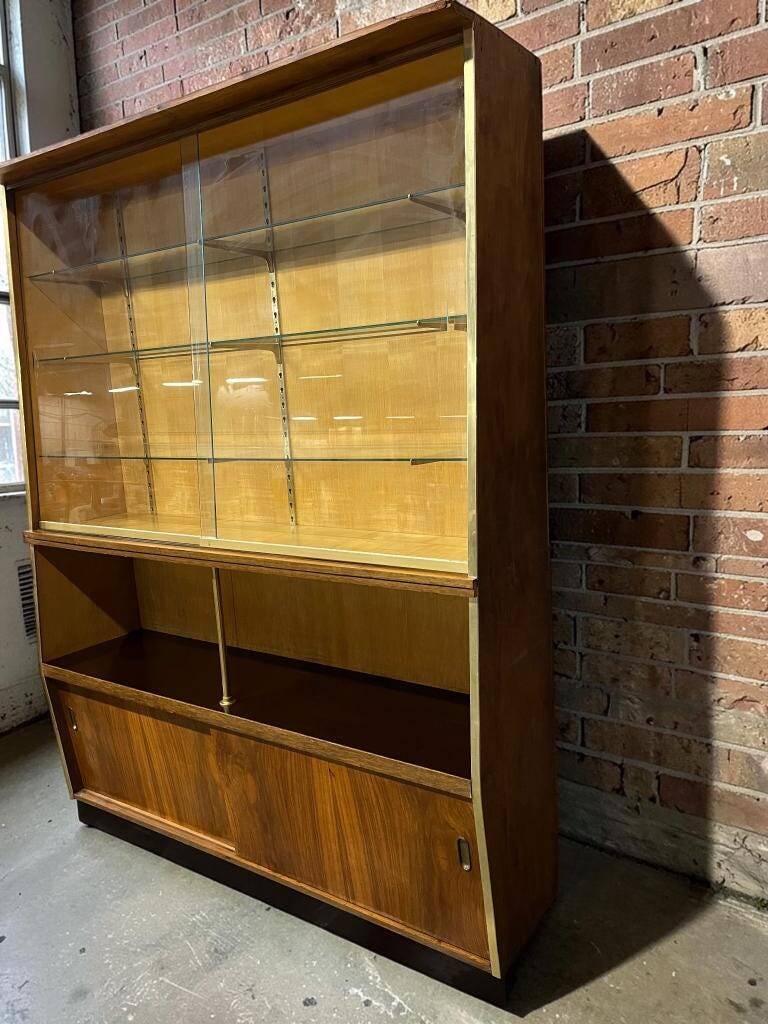 Vitrine vintage en bois XL haute / armoire murale / meuble