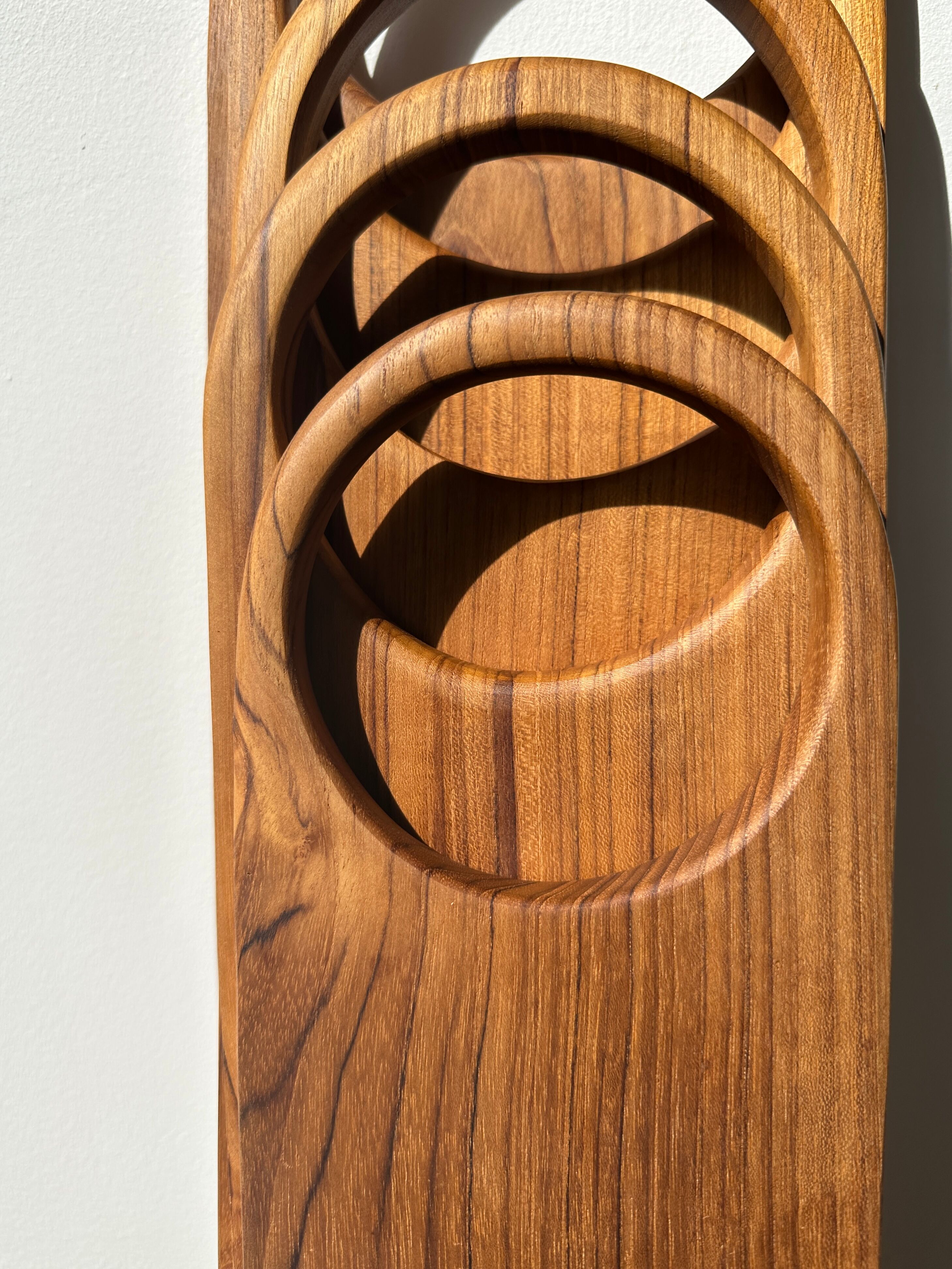 Cutting or presentation board of monoxyl teak with handle (T1)