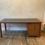 Bureau à caisson en placage de teck et linoleum vert, Rud Thygesen & Johny Sorensen