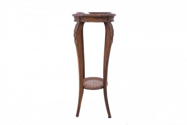 Table/porte-fleurs à plateau en marbre, France, vers 1920.