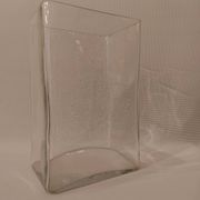 Vase rectangulaire en verre
