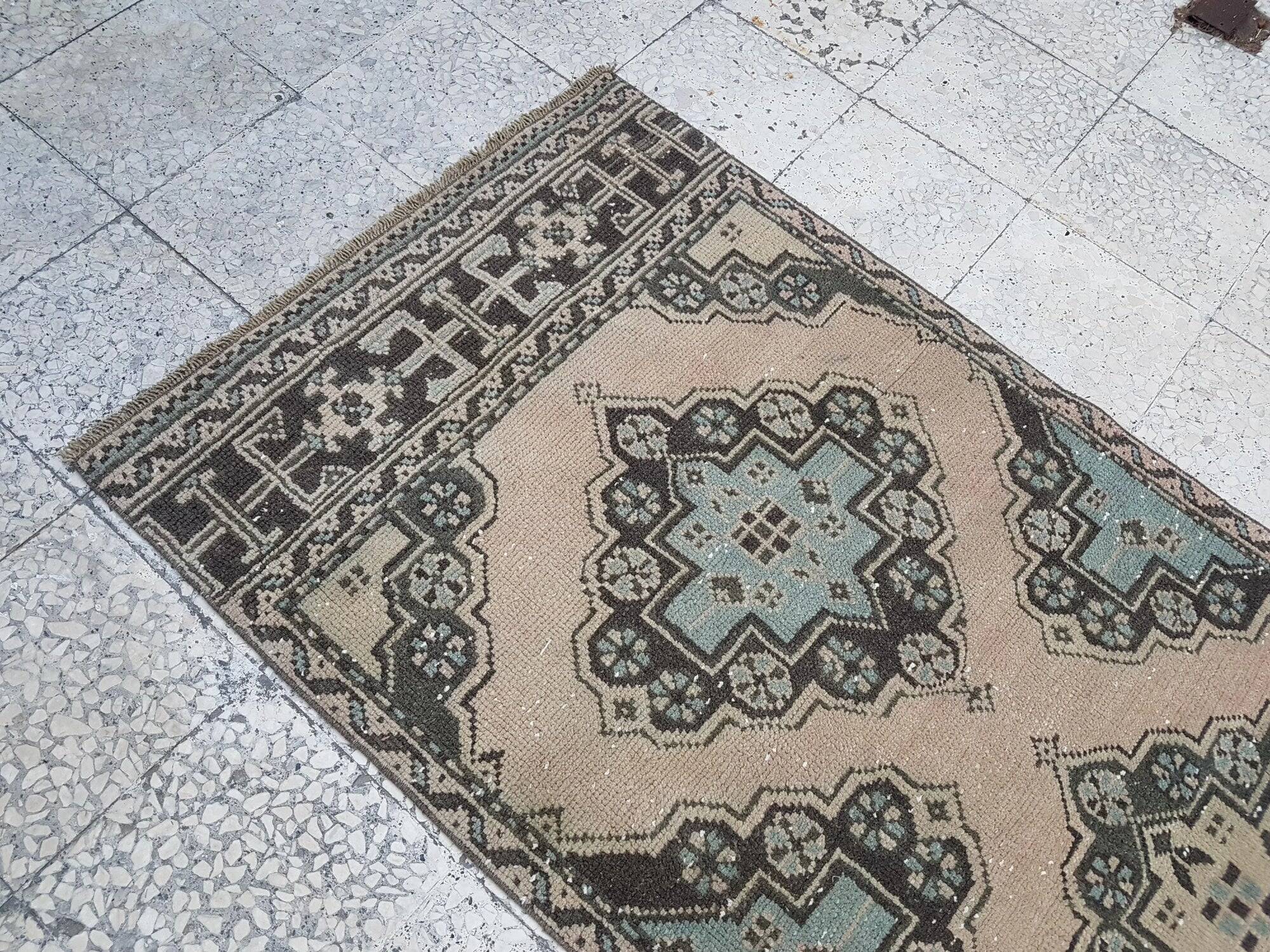Vintage Turkish hallway rug 95x354 cm