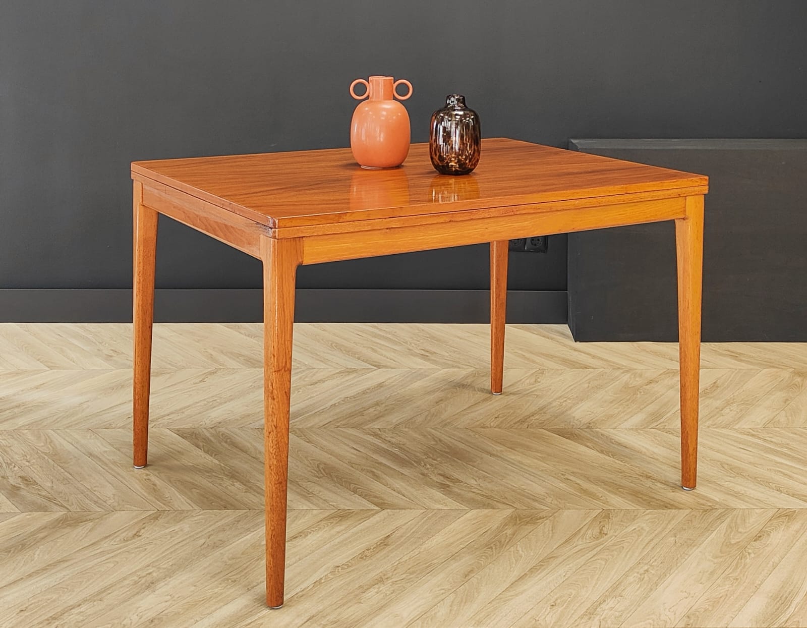 Mid Century extendable dining table | Vintage