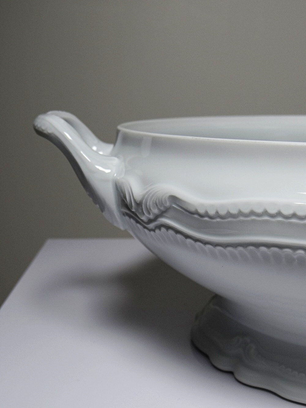 White fine porcelain soup tureen/vegetable dish from Limoges attributed to Barnardaud, vintage.