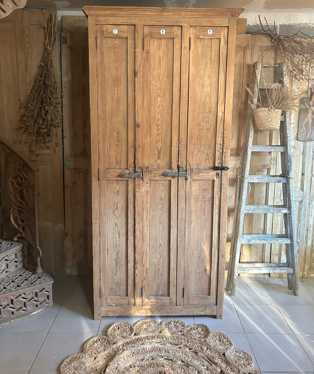 Antique wooden workshop locker with 3 doors