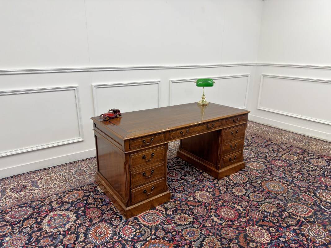 Bureau classique anglais Eichholtz