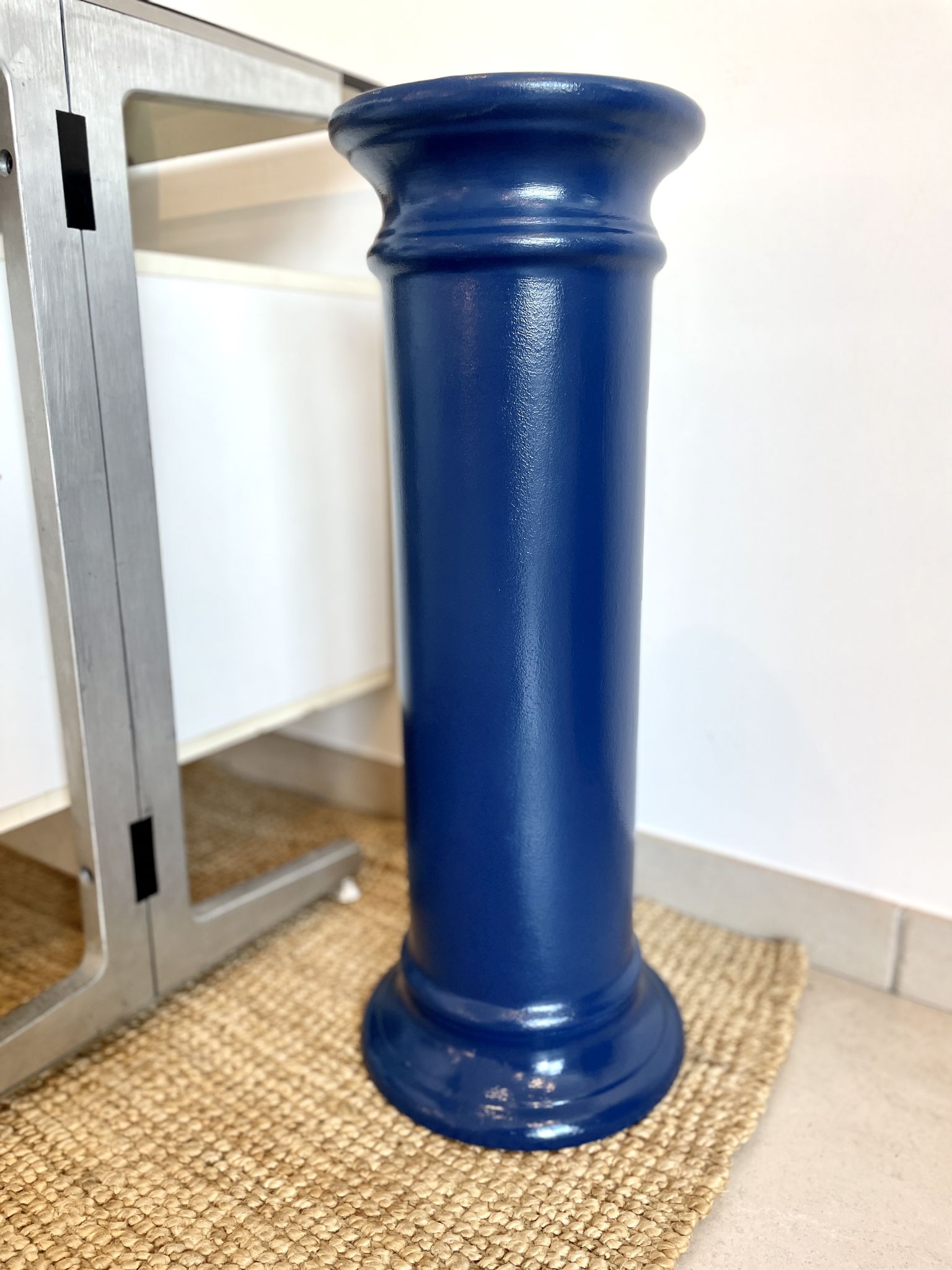 Roman column in antique Tuscan style