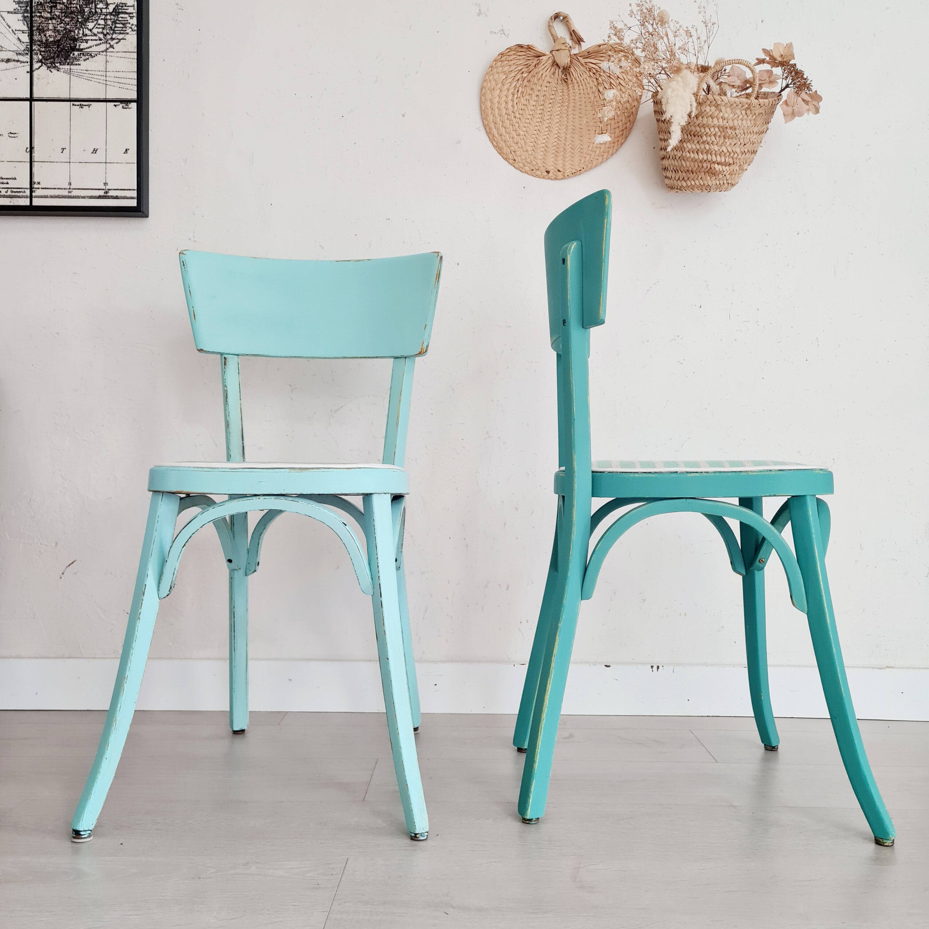 Paire de chaises bistrot - bleues rayures et velours