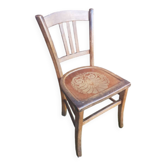 Ancienne chaise bistrot bois assise dessin relief vintage