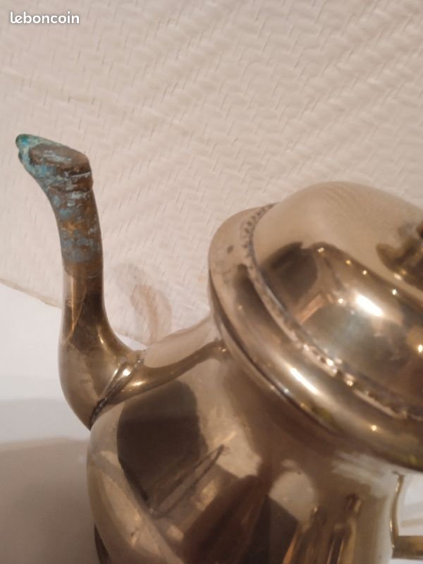 Tea and coffee service 4 pieces brass