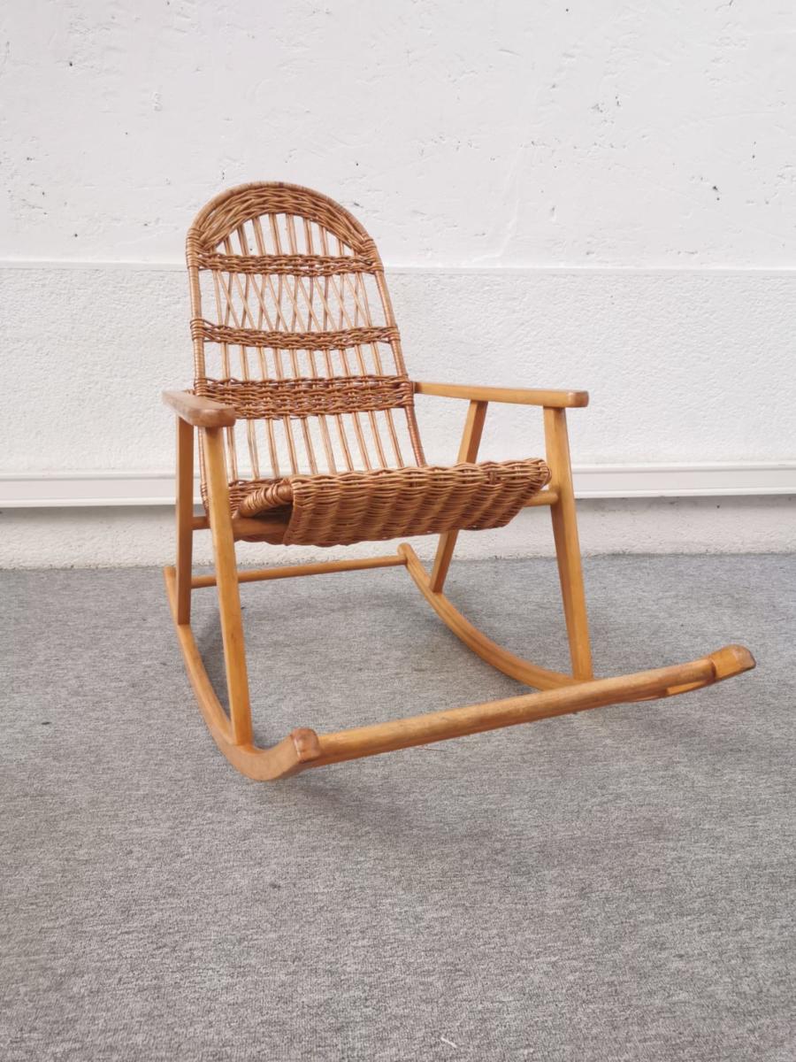 Rocking-chair rattan