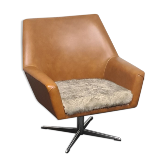 Vintage swivel chair