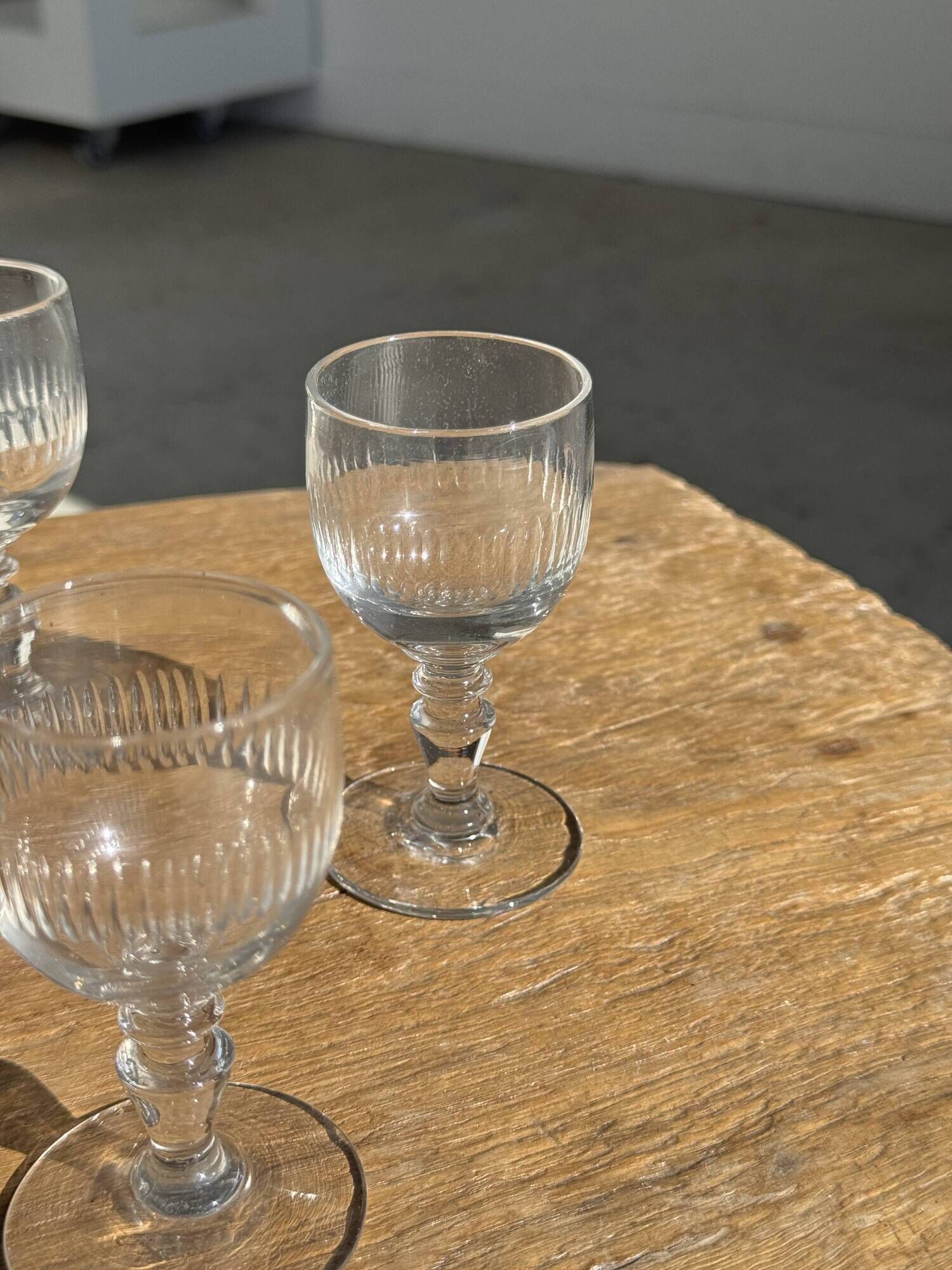 Set of 5 mini liqueur glasses on a stem H10 D8
