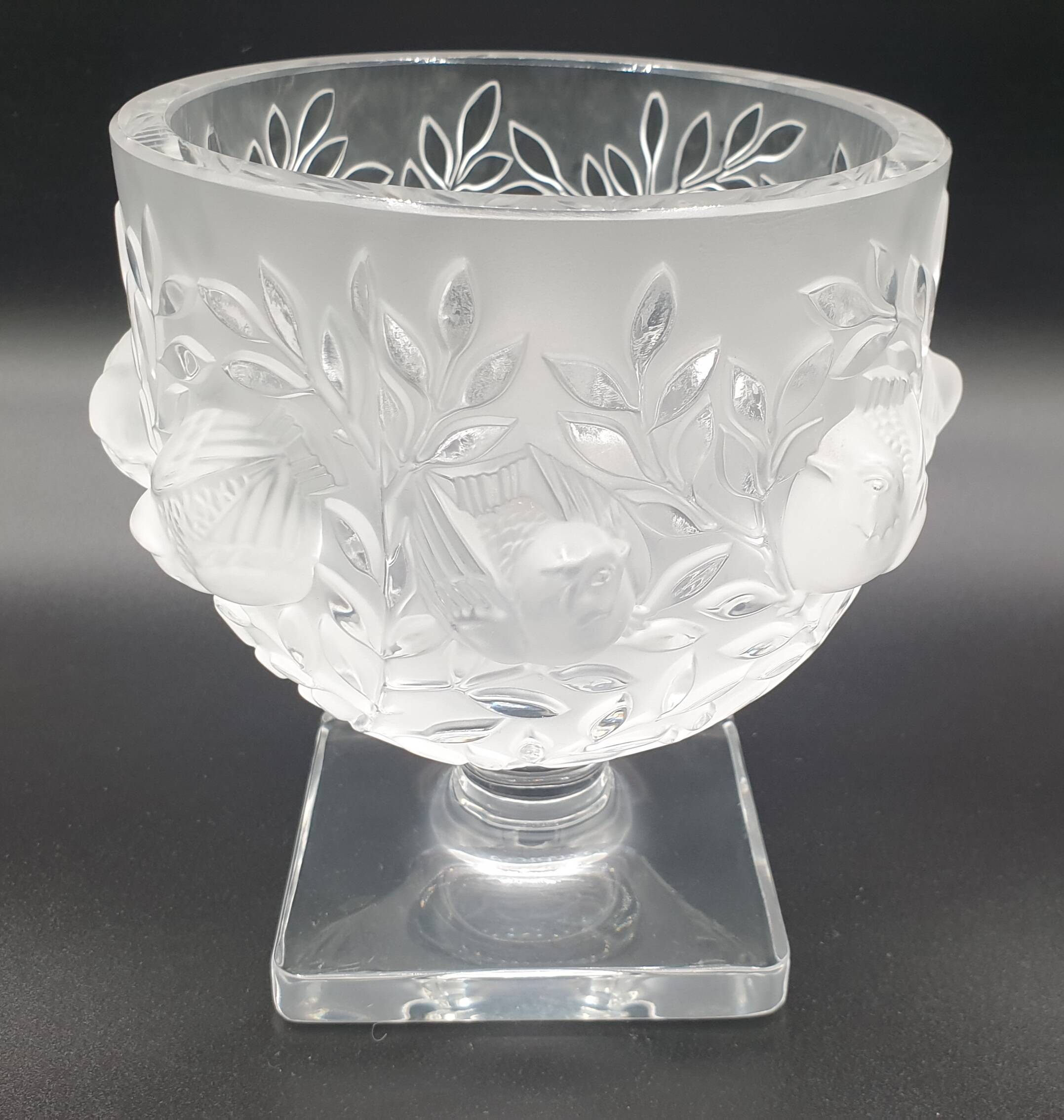 Elisabeth crystal cup signed Lalique France