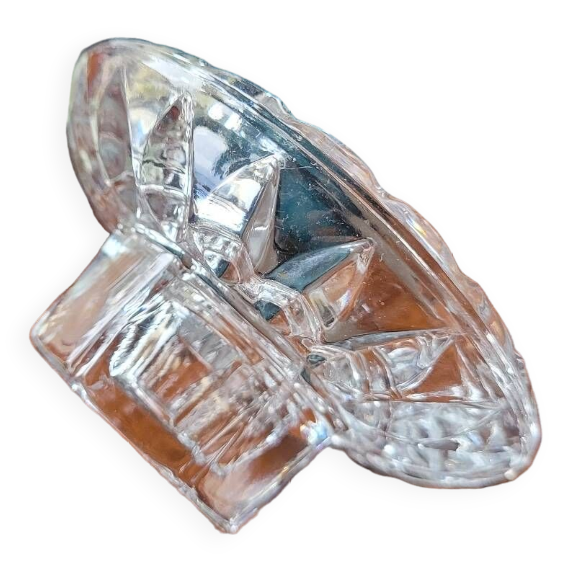 Chiseled round glass candle holder