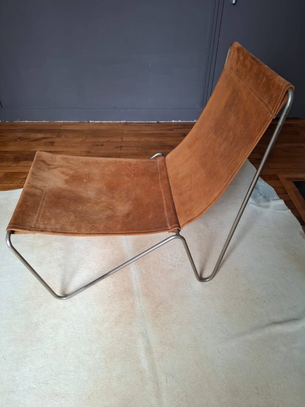 Bachelor Chair
