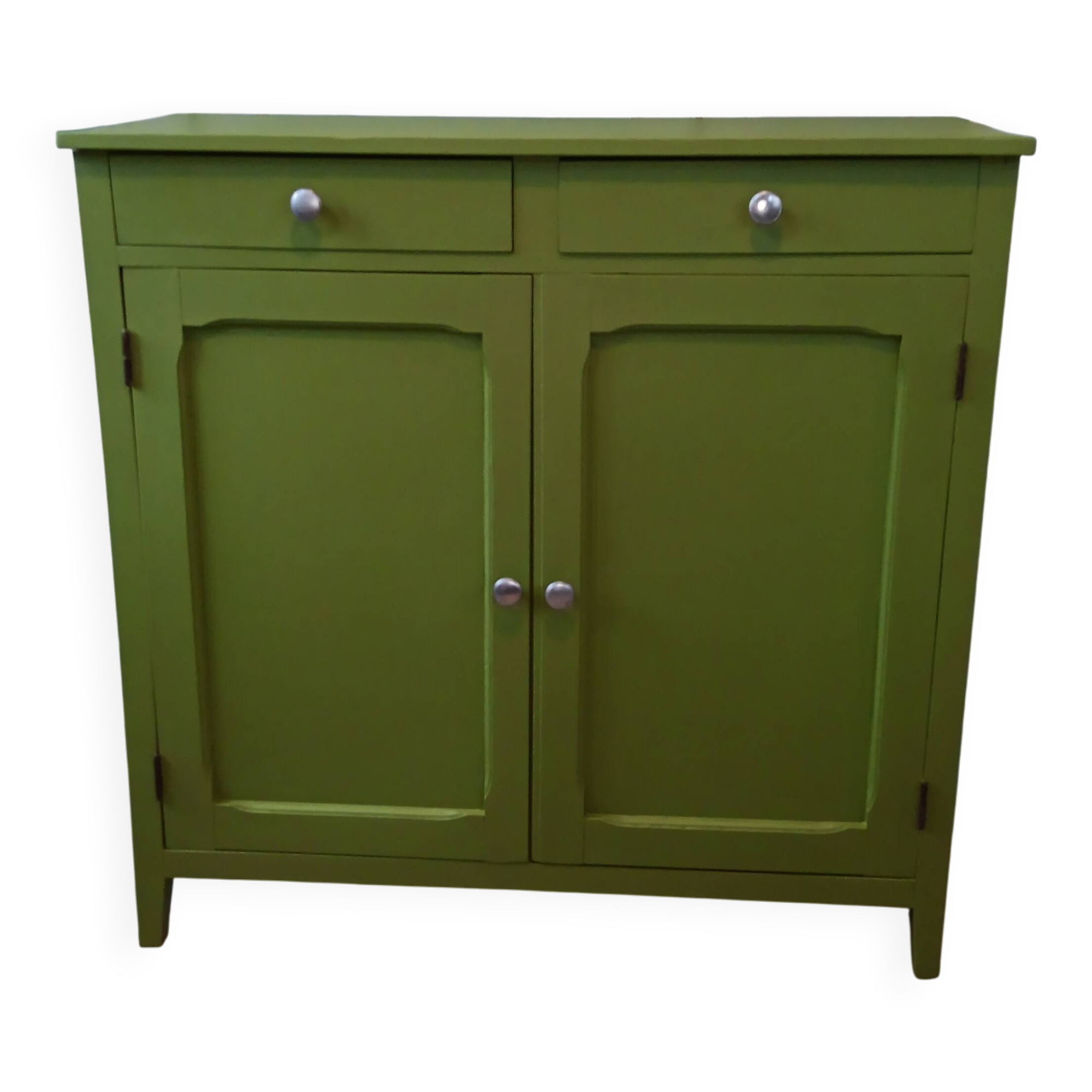 Green Parisian Buffet