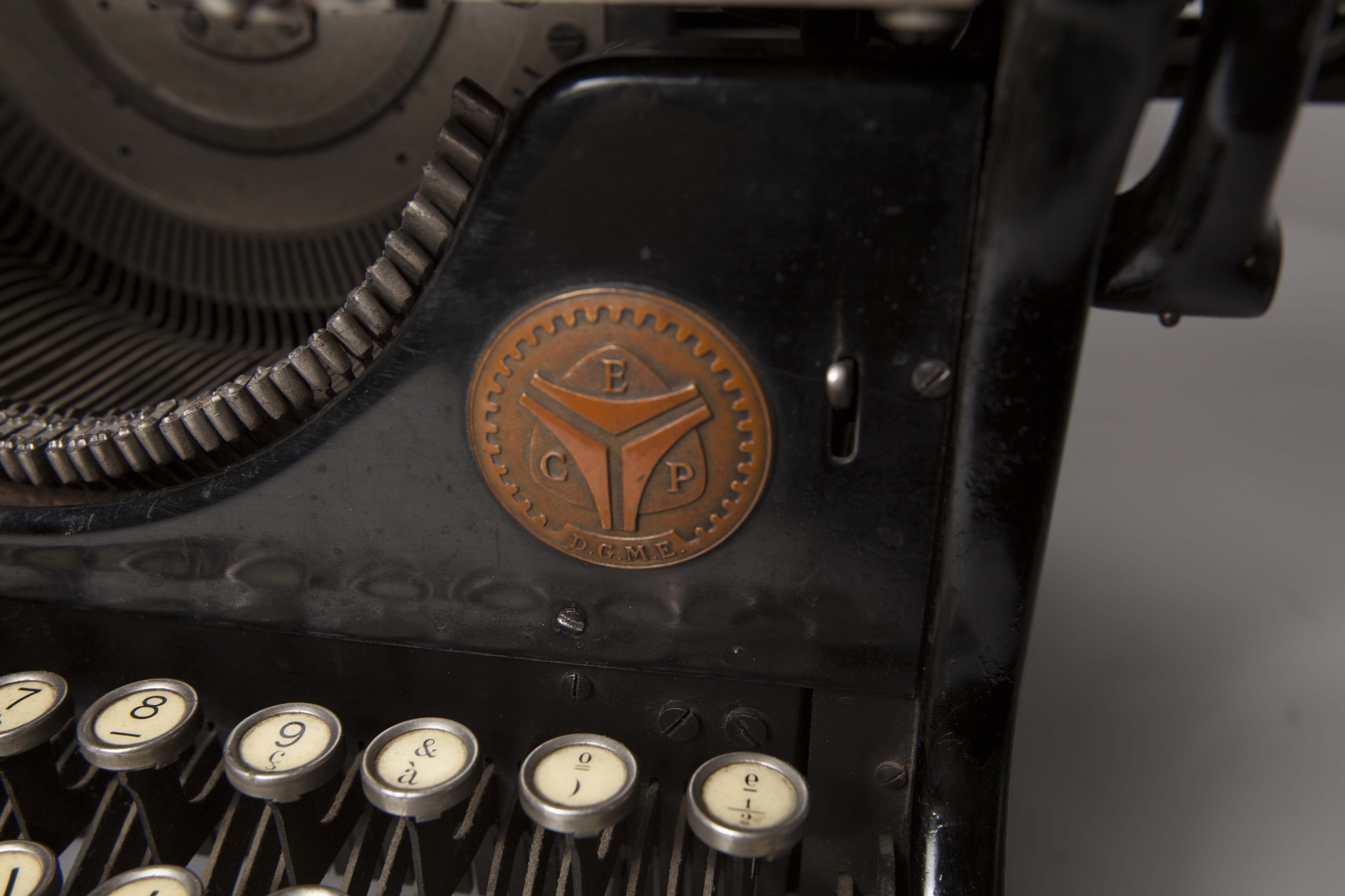 Typewriter continsouza 20s