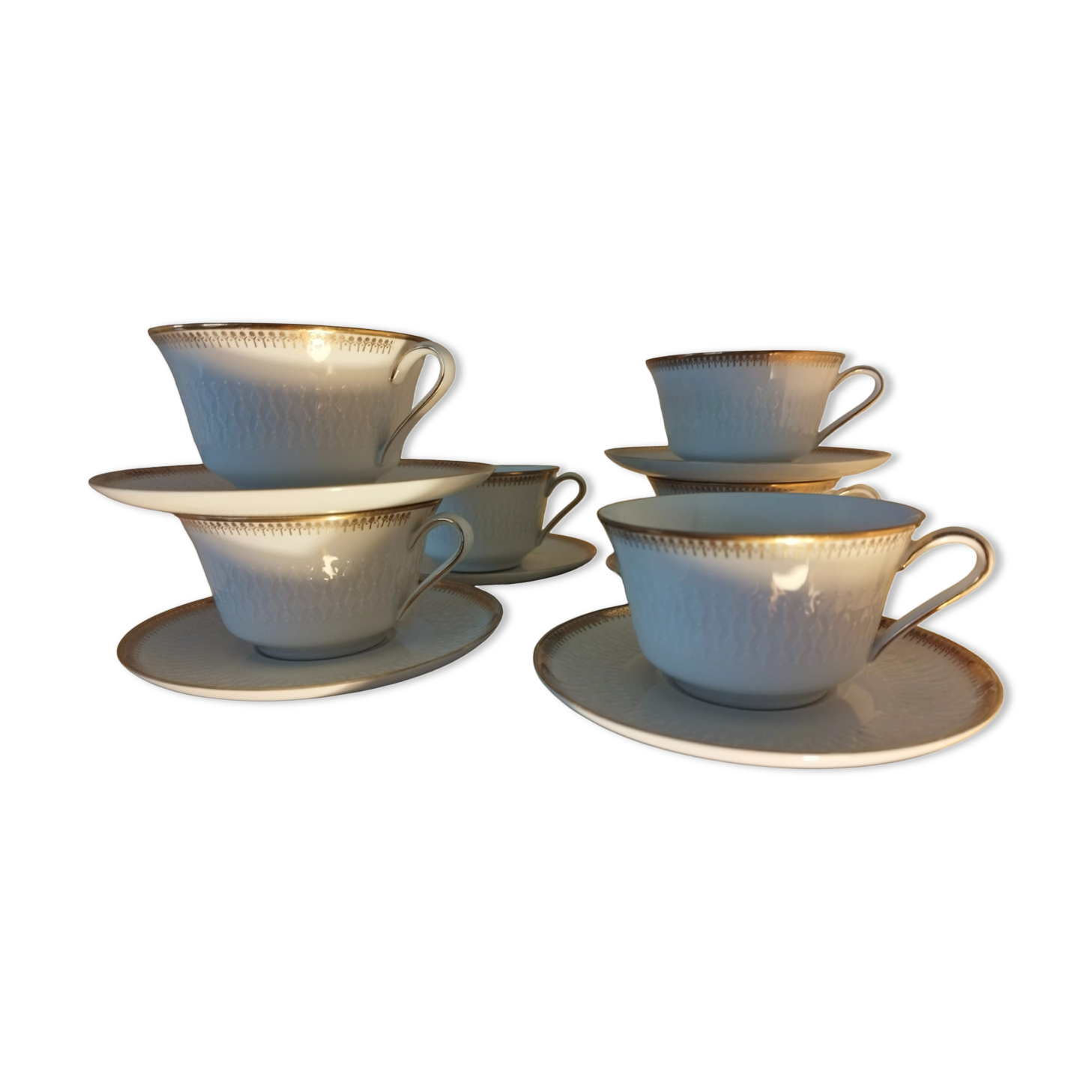Set de 6 tasses à thé blanches et or