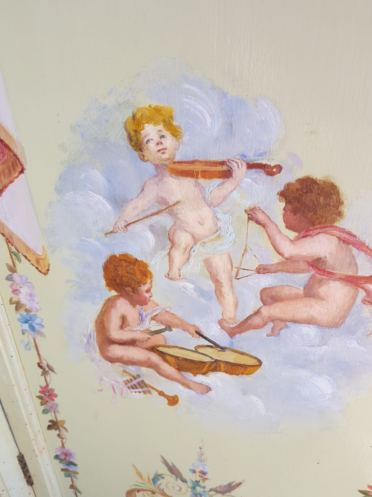 Patterned screen painted 1940/1950