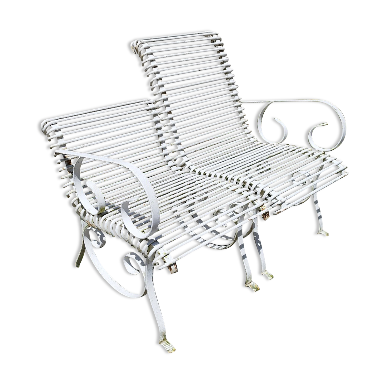 Meridian wrought iron bench Arras square garden