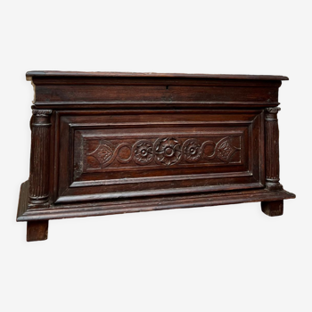 Chest in carved natural wood of the eighteenth century