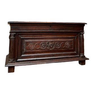 Chest in carved natural wood of the eighteenth century