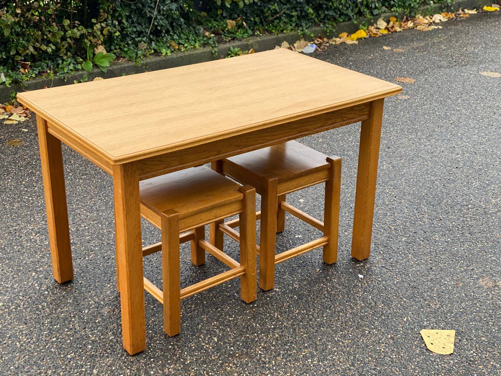 Scandinavian table 120cm and 2 stools
