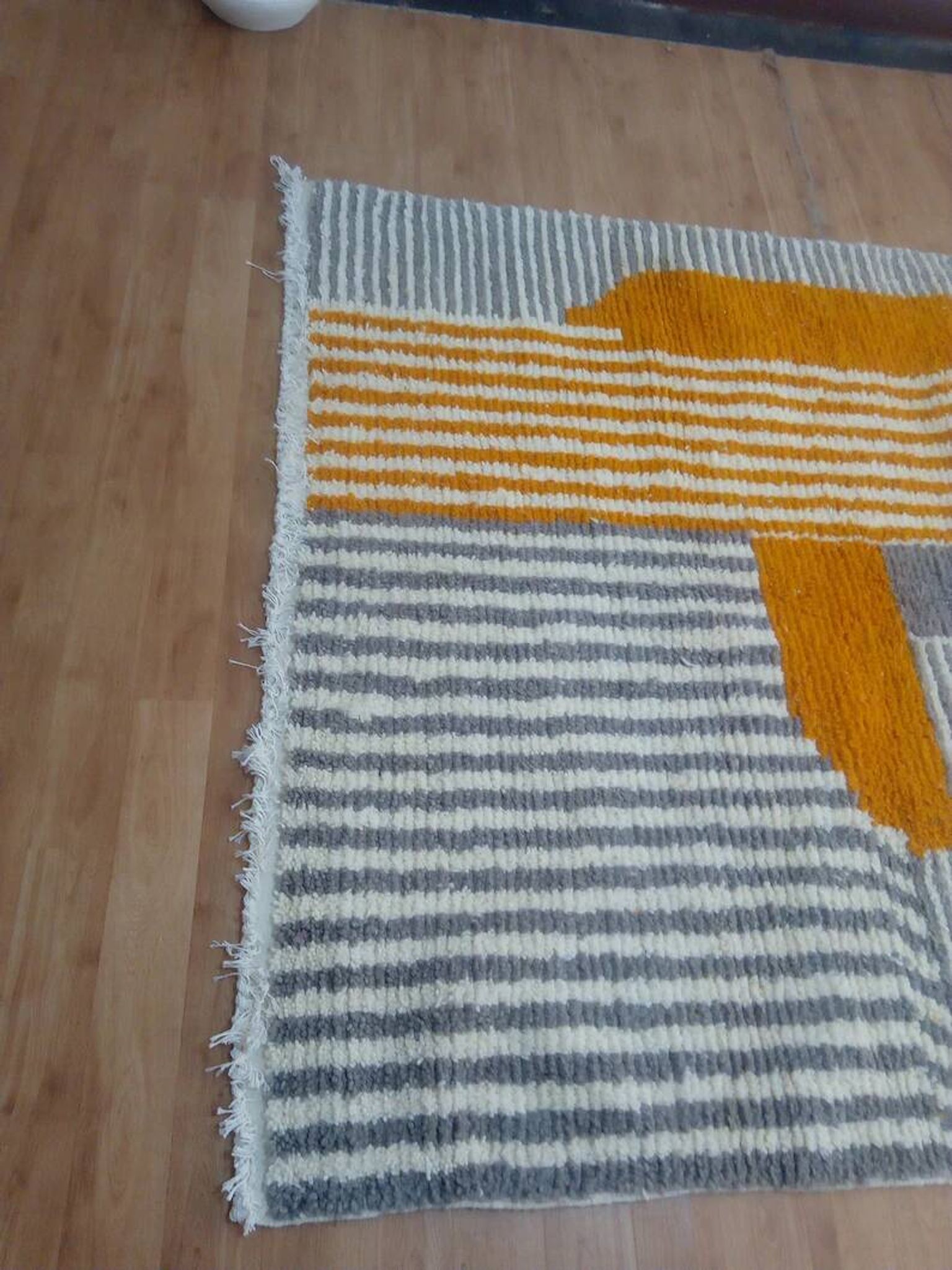 Grey Moroccan rug made of hand-woven wool - handmade rug - 252 x 163