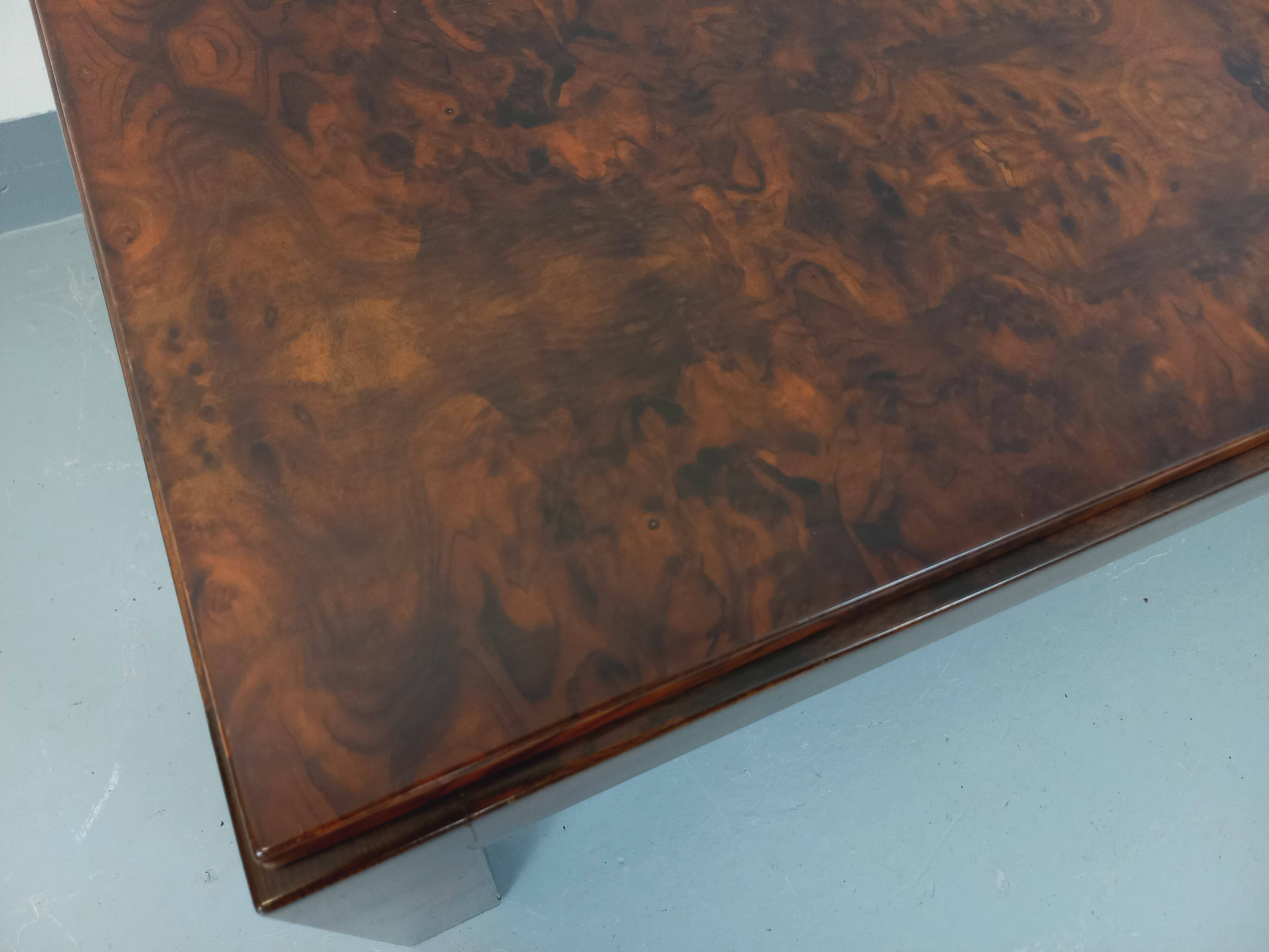 Table basse rectangulaire vintage en orme et loupe d’orme des années 70