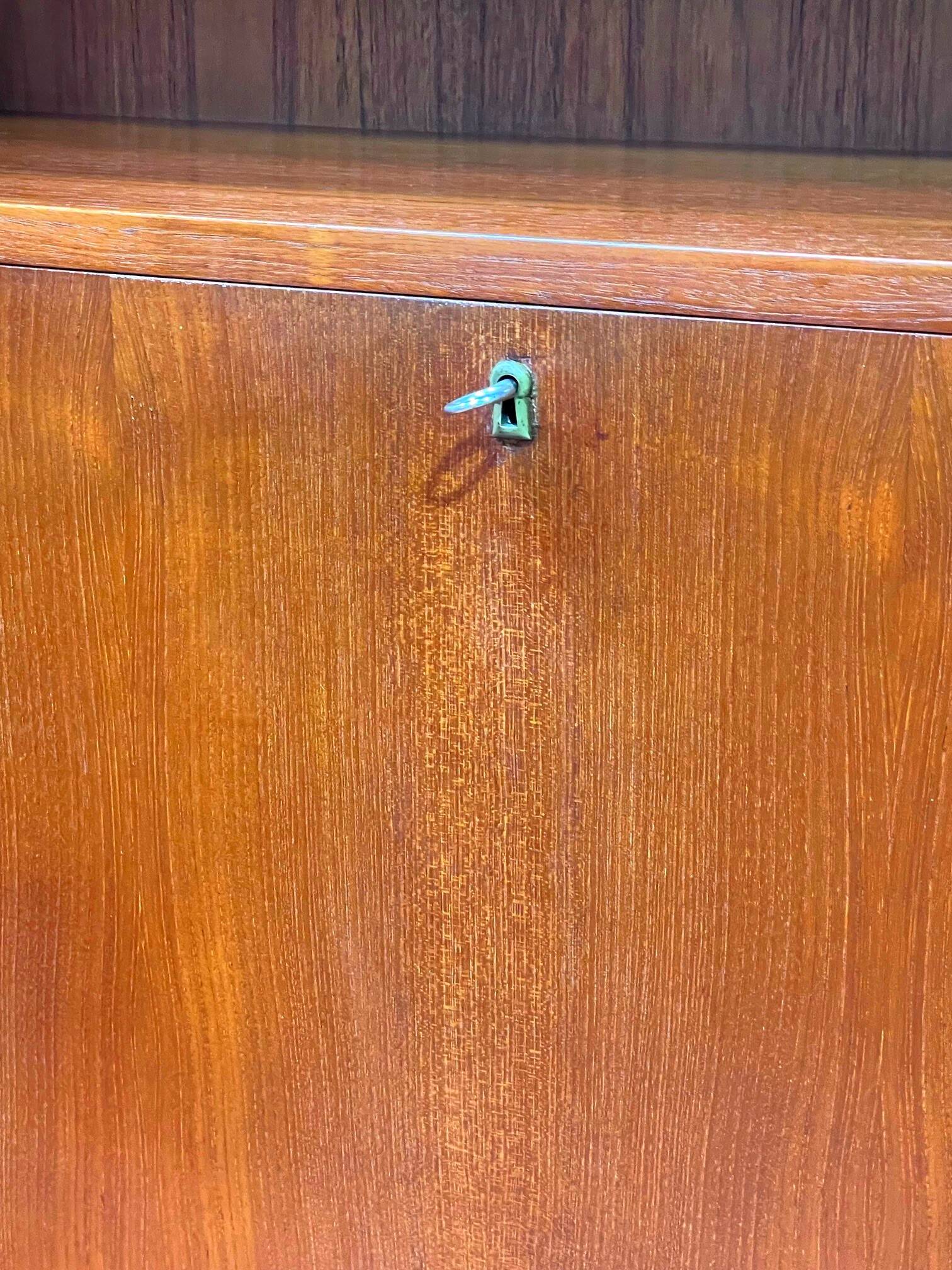 Commode bibliothèque bar scandinave en teck vintage années 60