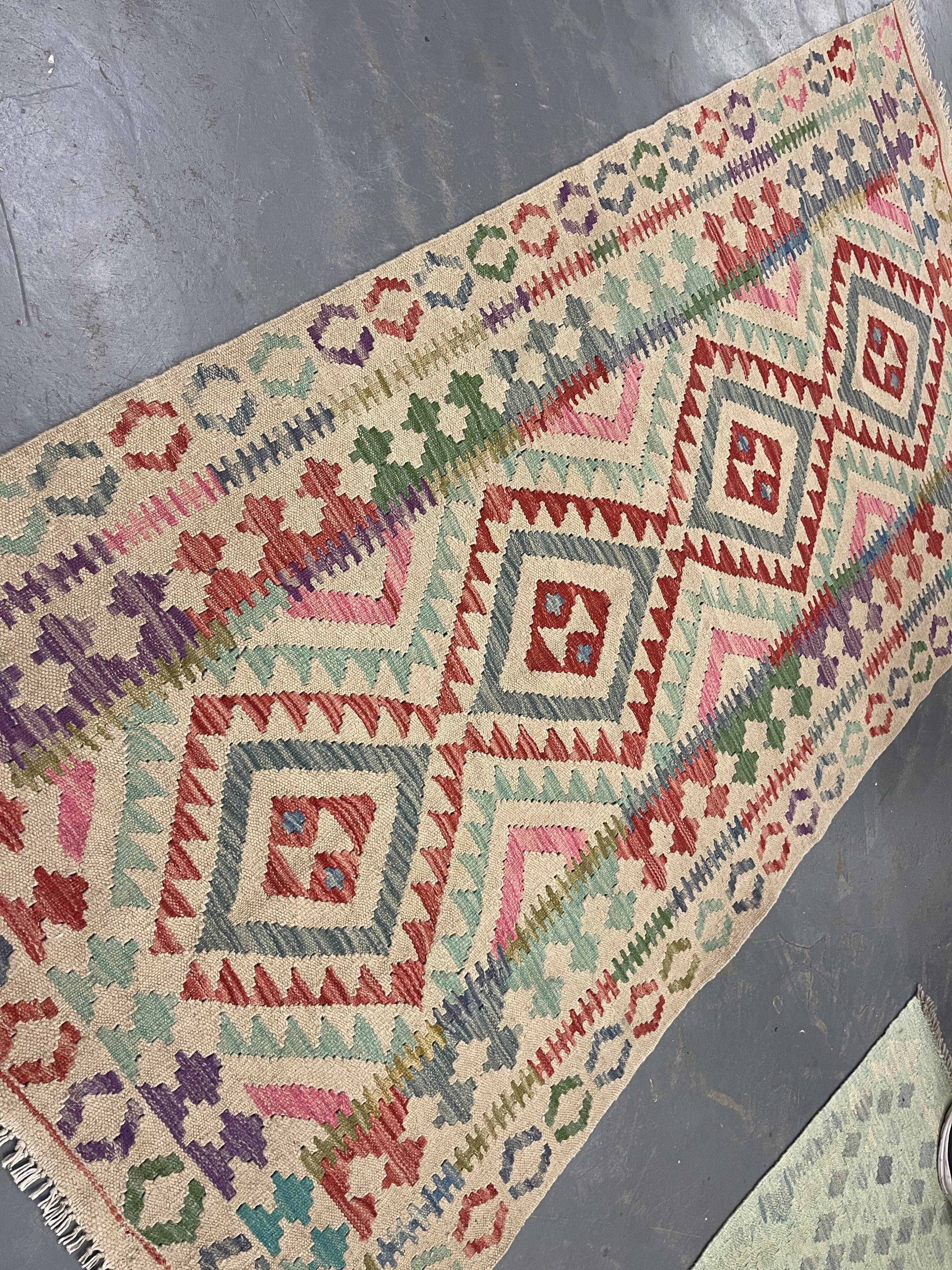 Pink Beige Geometric Kilim Runner Rug 198 x 98 cm