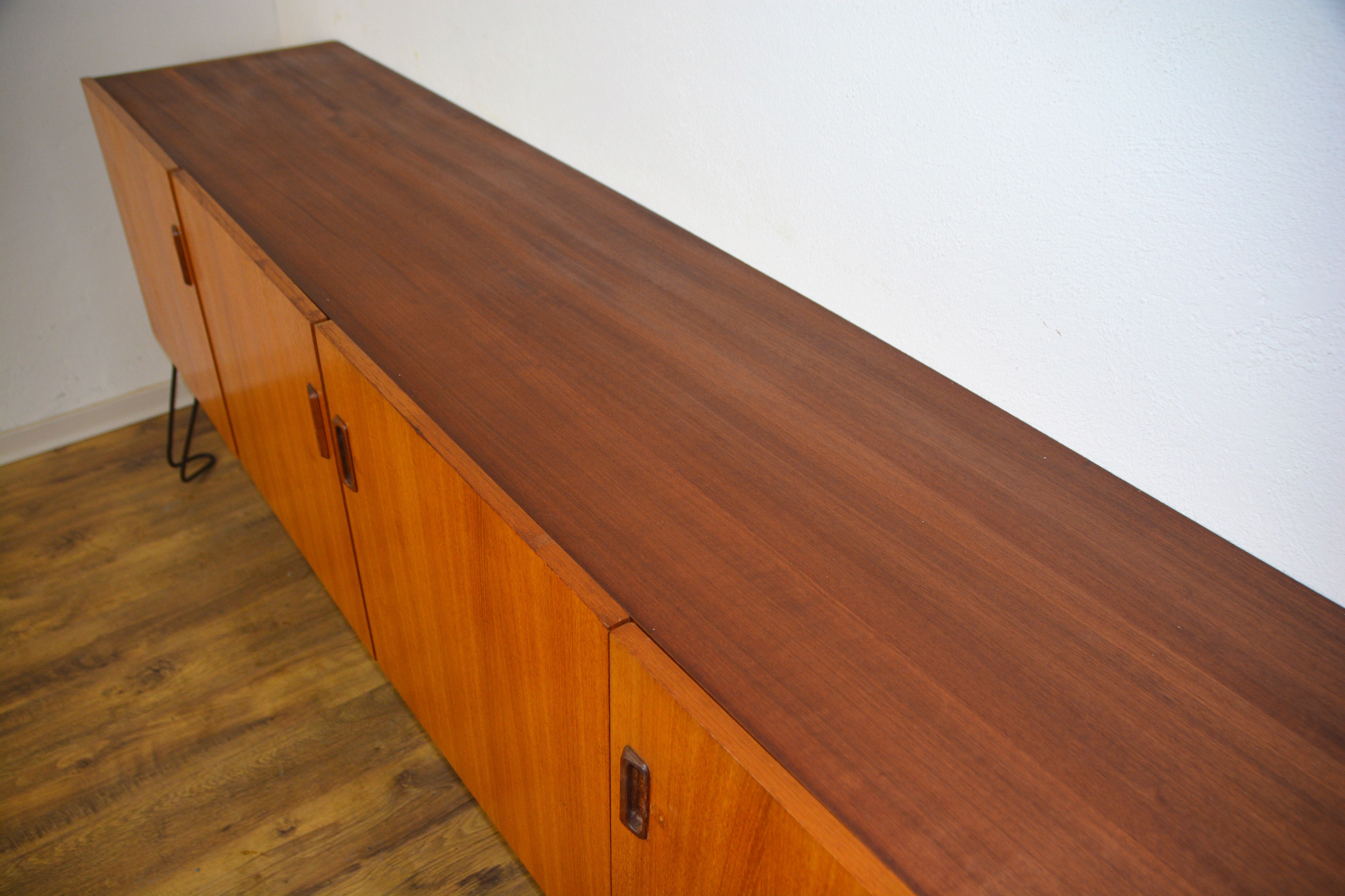 Scandinavian teak metal foot row