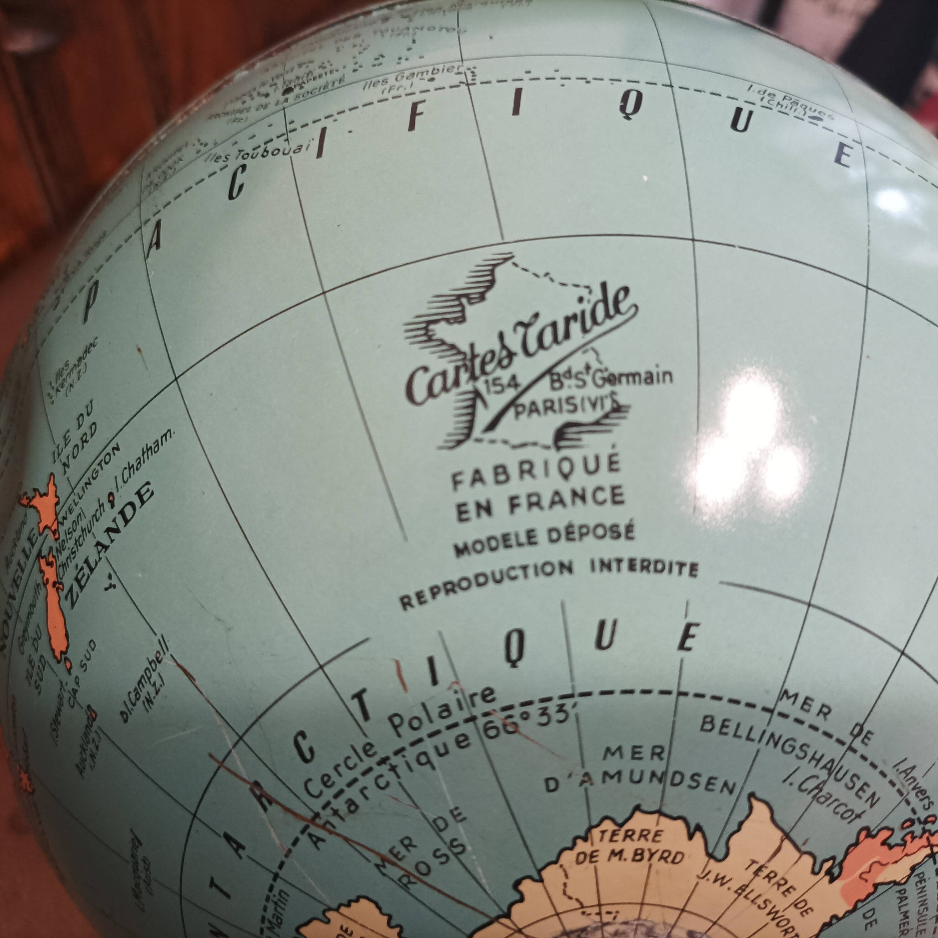 Old taride sheet metal tripod globe circa 1950/1960