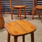Lot de 3 chaises et 2 tabourets