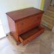 Elégante commode  en merisier – 3 tiroirs –Années 80