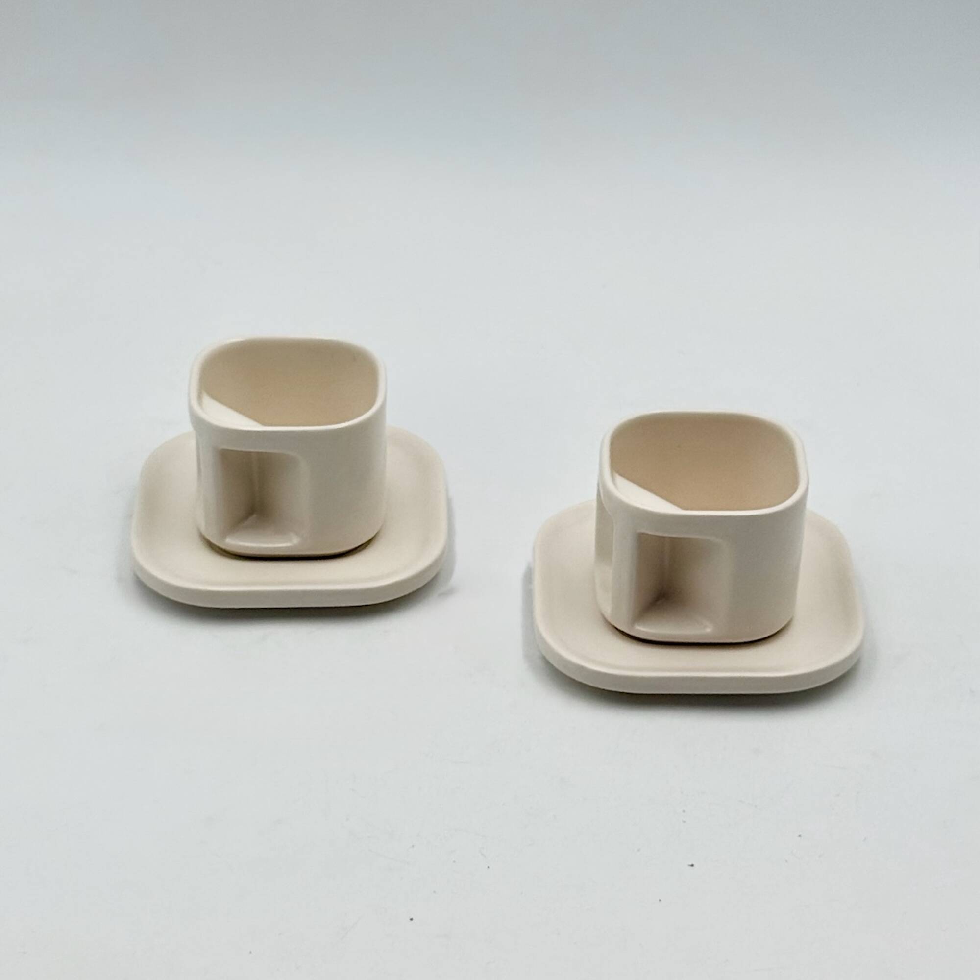 Tasses en céramique ivoire Makio Hasuike design italien années 70