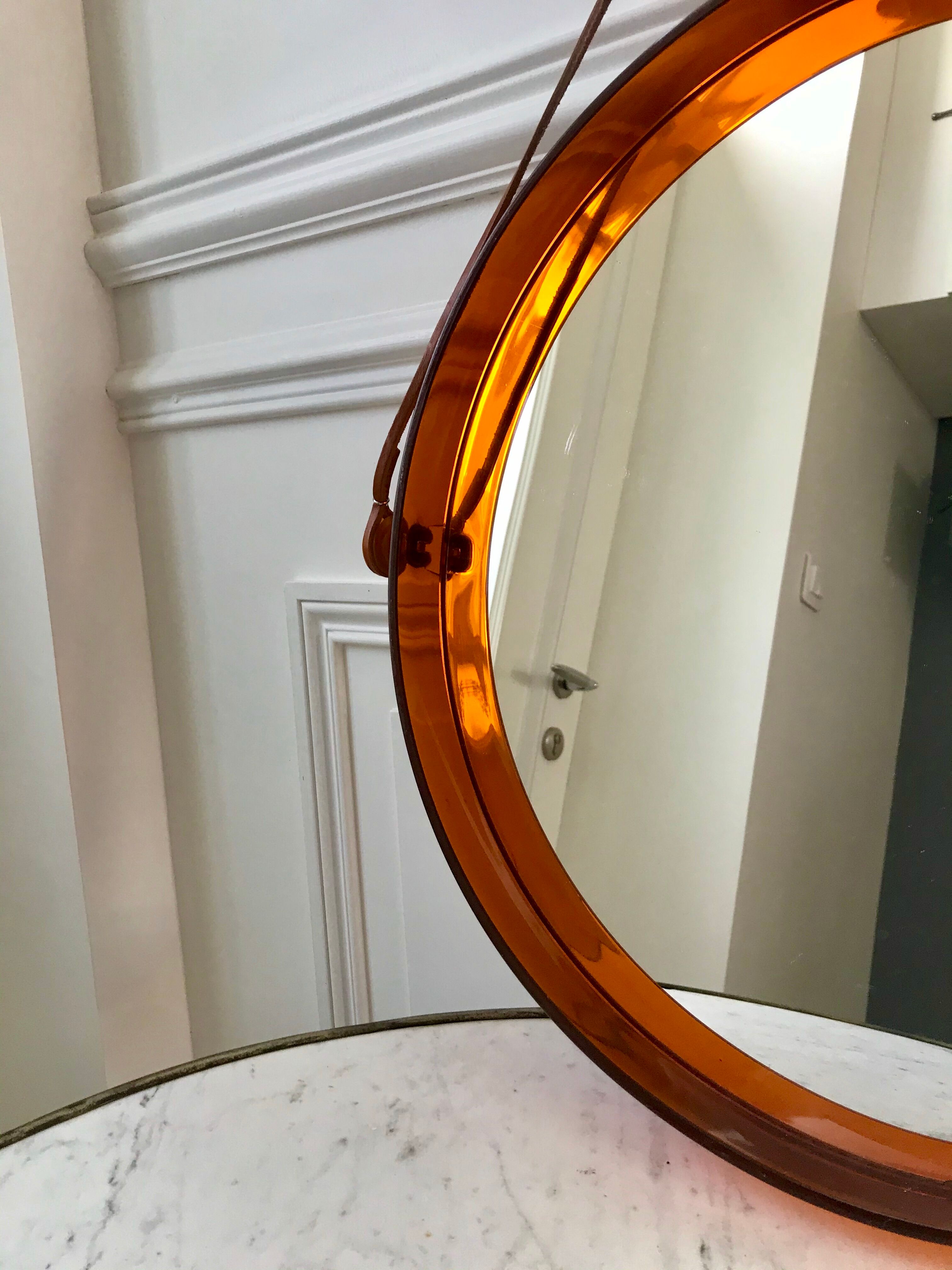 mirror cap brown orange design plexi and leather strap Made in France 1974