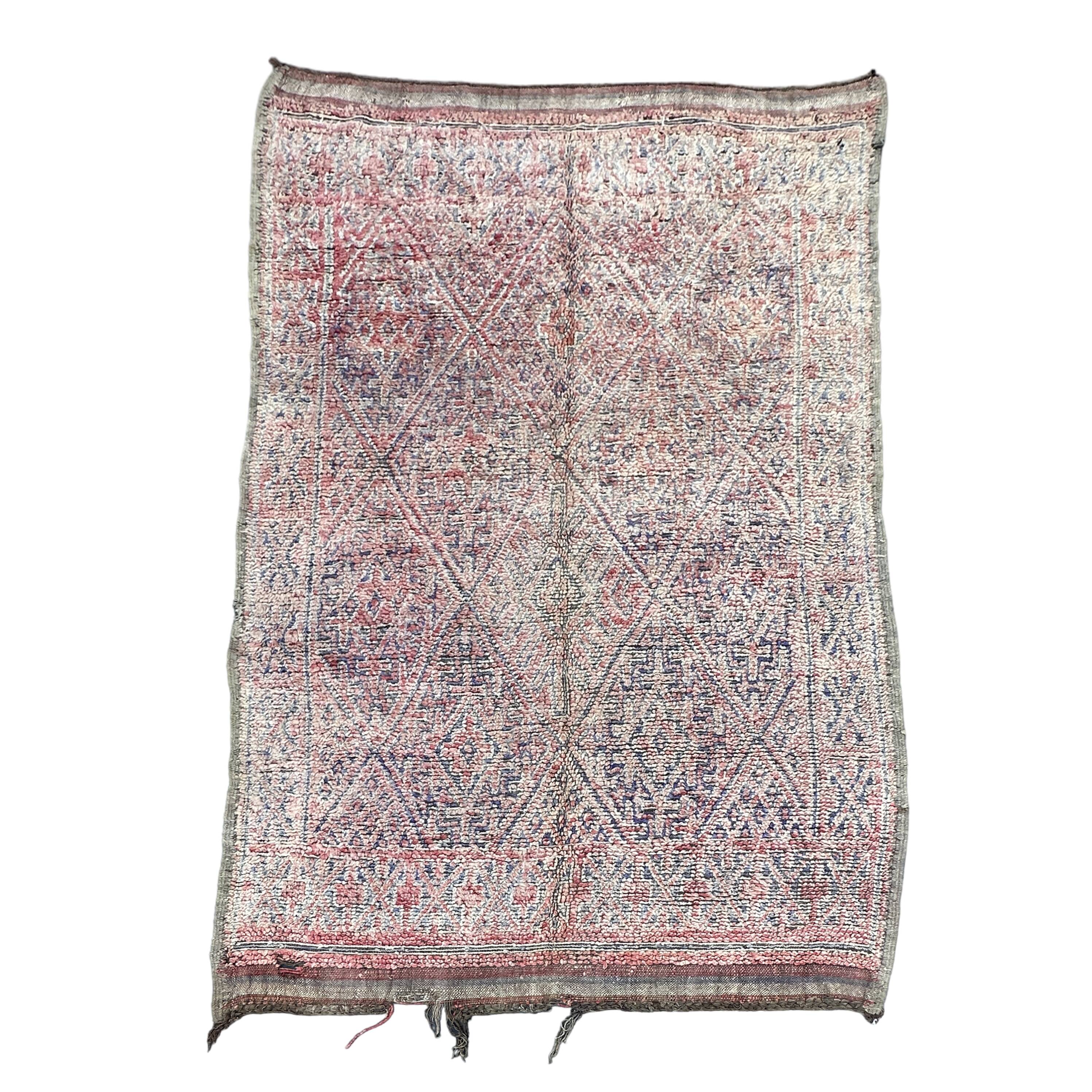Colorful Beni M'guild Moroccan rug - 292 x 193 cm