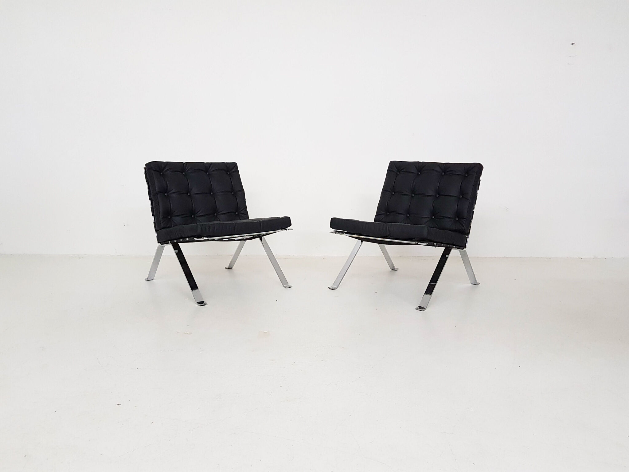 Armchairs model Euro 1600 by Hans Eichenberger for Girsberger