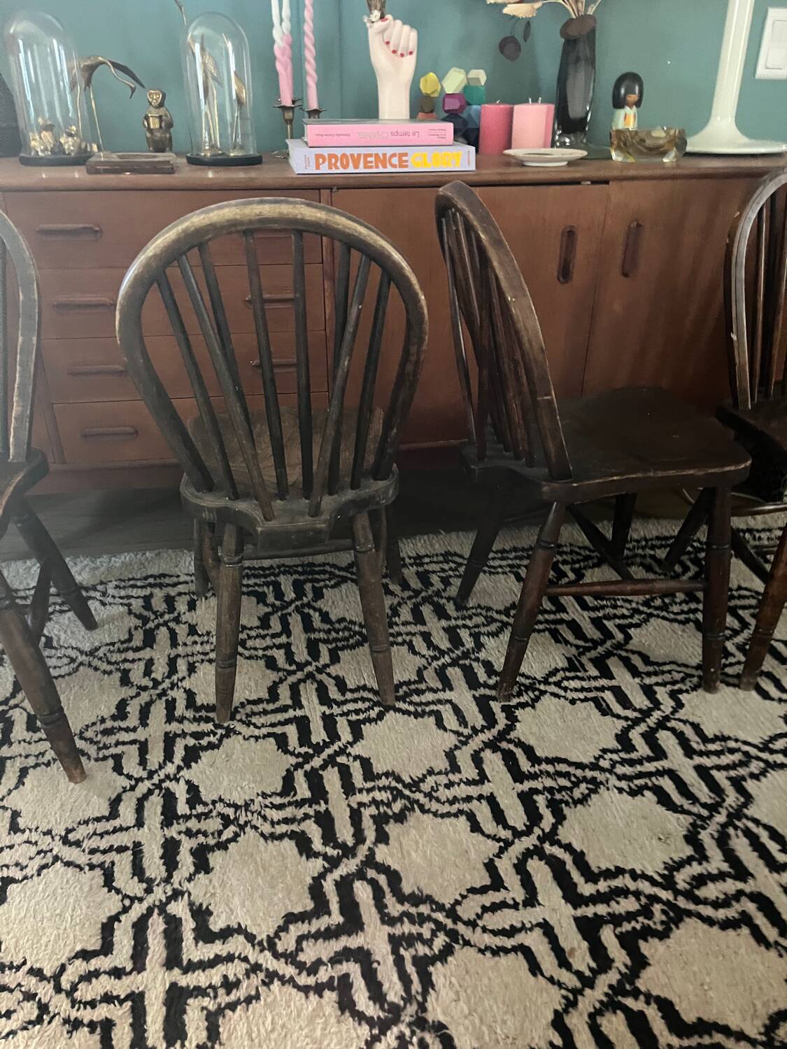 Set of 4 Windsor chairs